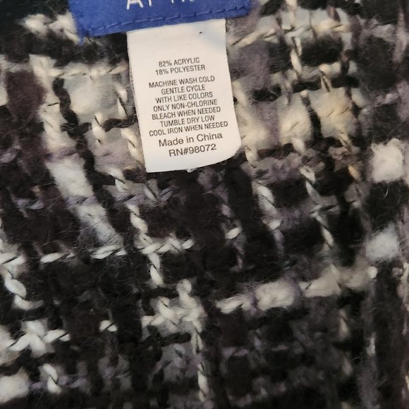 Outfit Topper - Picture 3 of 4